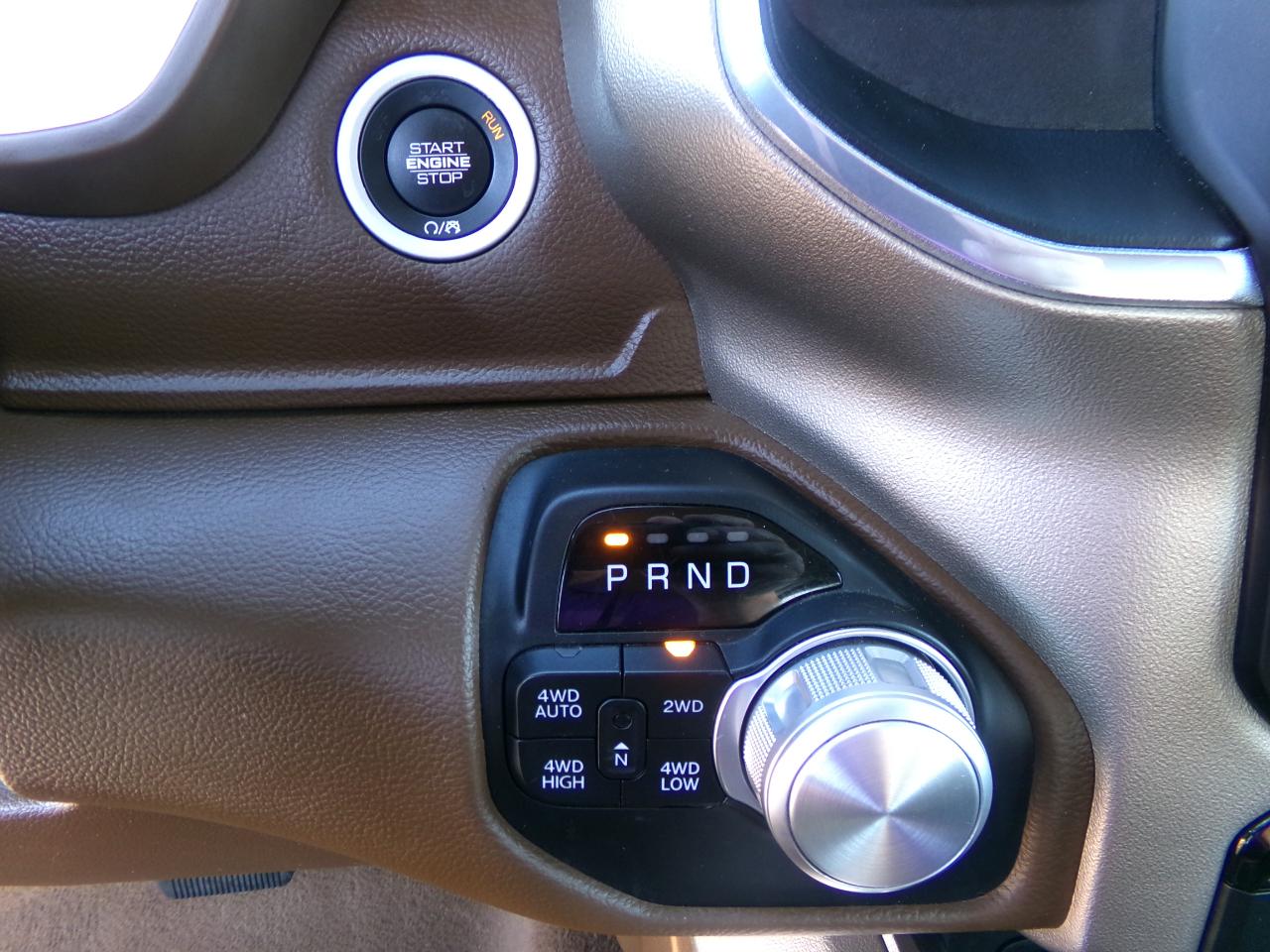 RAM 1500 Laramie 4x4 Crew Cab 5'7" Box 2019