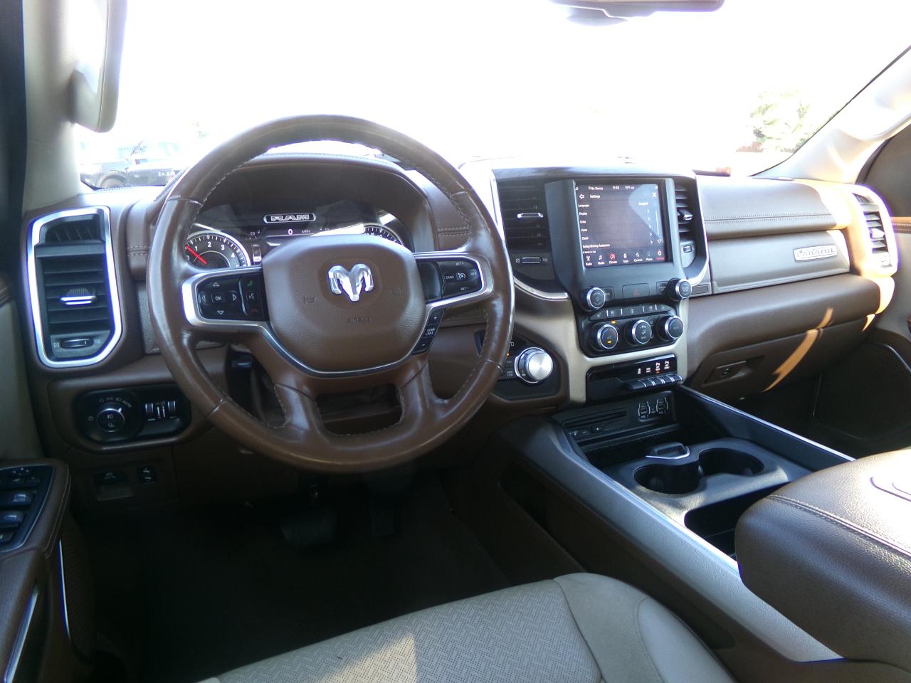 RAM 1500 Laramie 4x4 Crew Cab 5'7" Box 2019