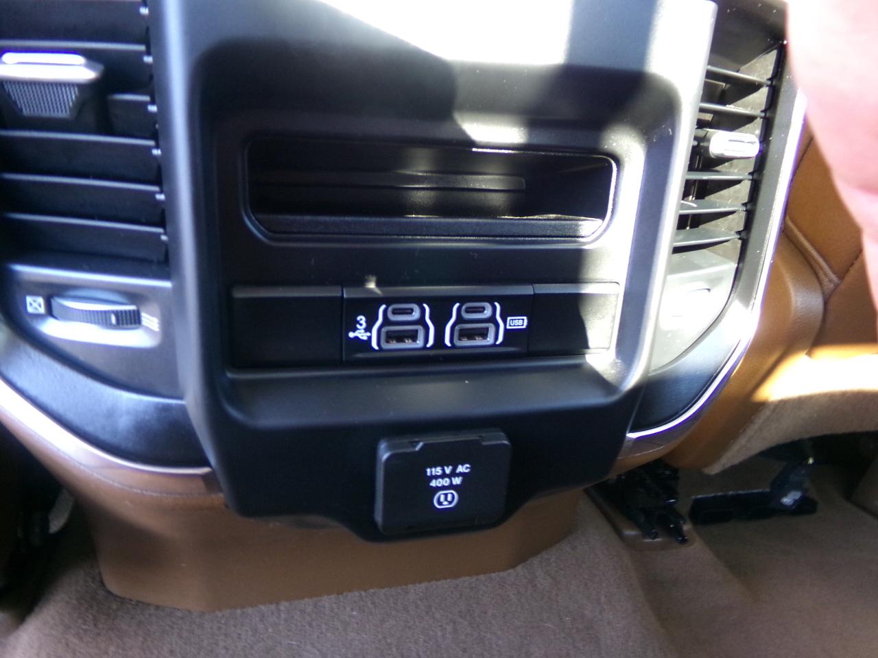 RAM 1500 Laramie 4x4 Crew Cab 5'7" Box 2019