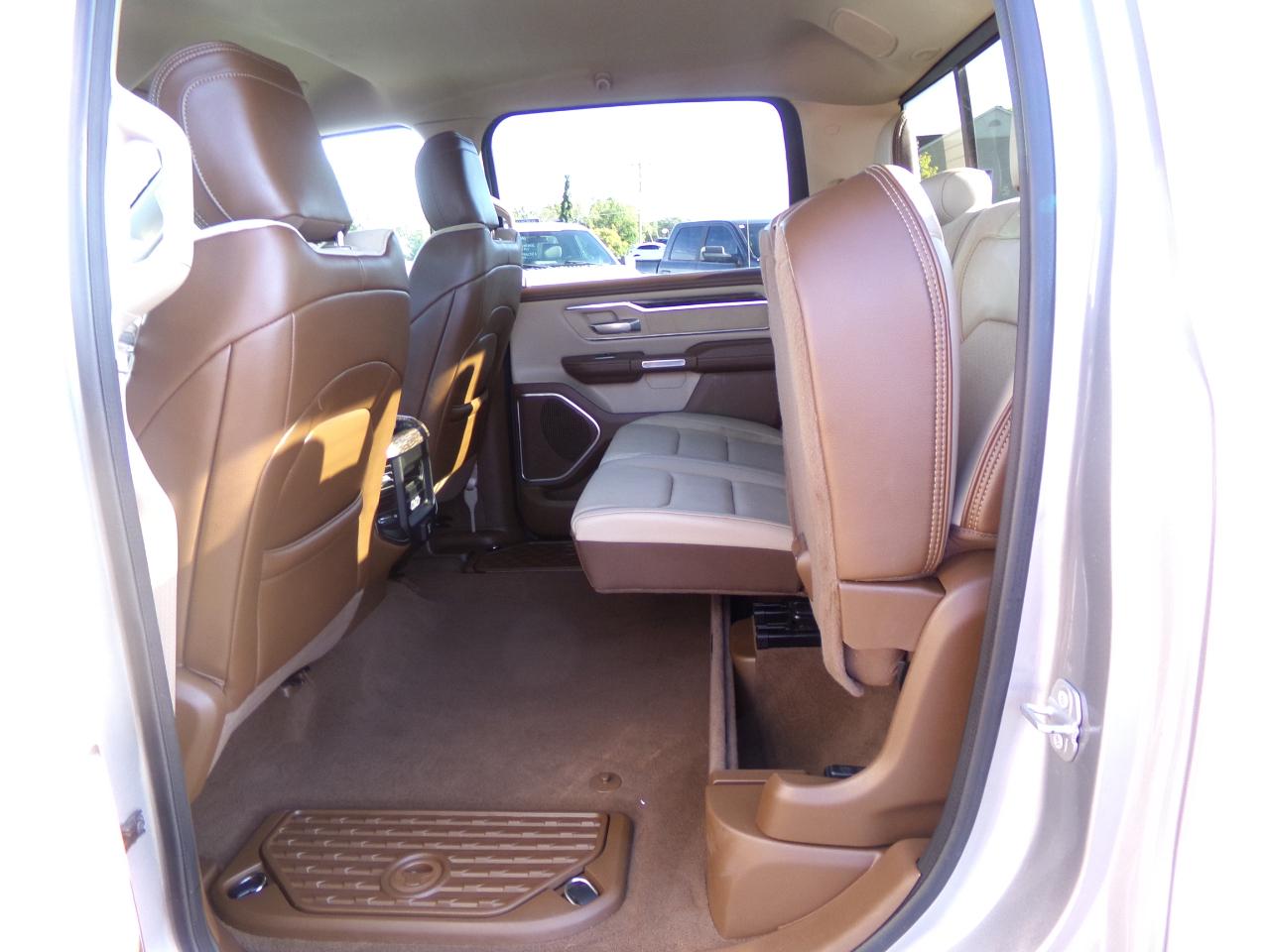 RAM 1500 Laramie 4x4 Crew Cab 5'7" Box 2019