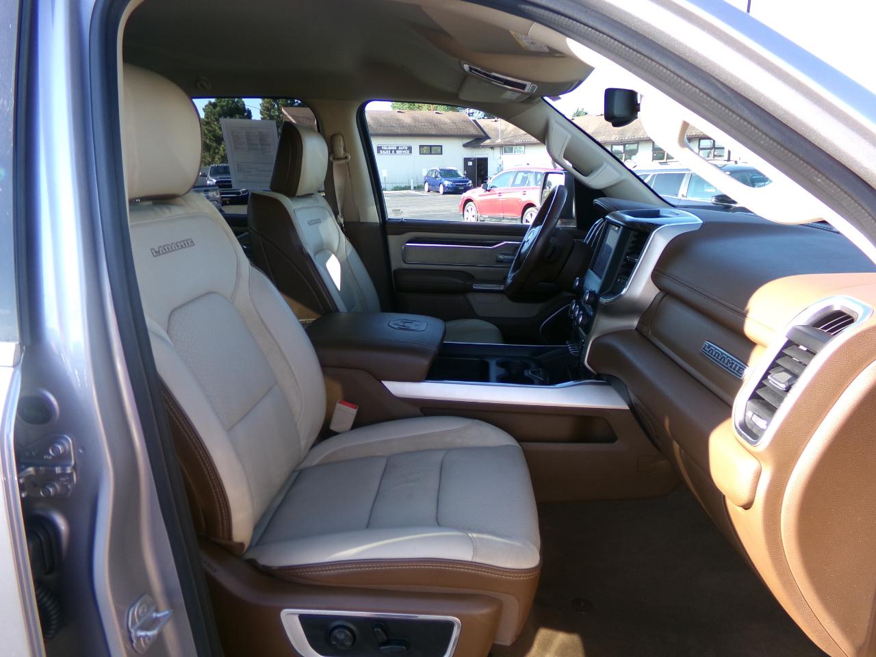 RAM 1500 Laramie 4x4 Crew Cab 5'7" Box 2019