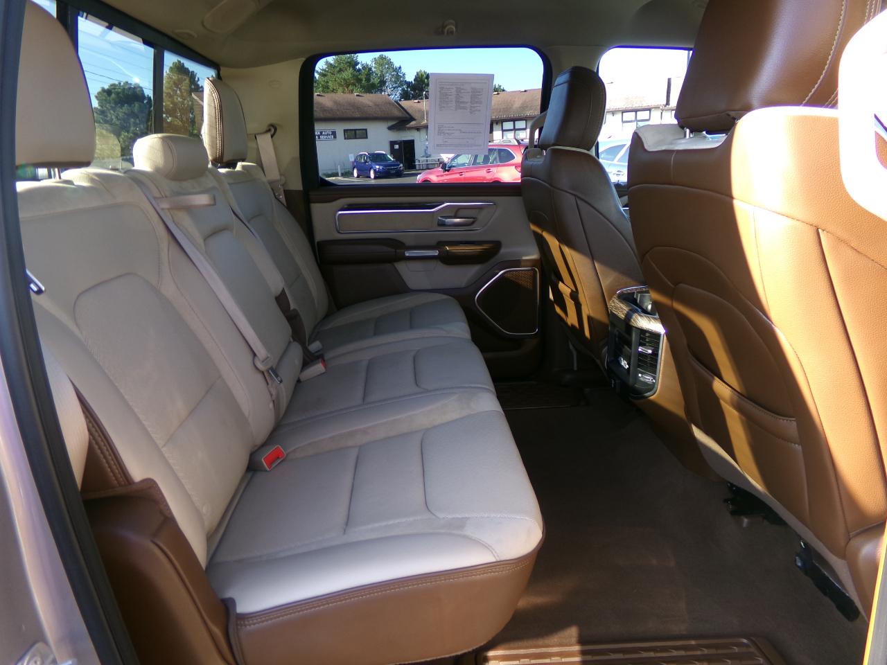 RAM 1500 Laramie 4x4 Crew Cab 5'7" Box 2019
