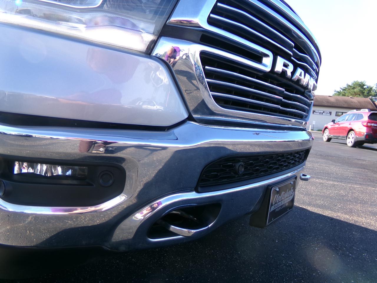 RAM 1500 Laramie 4x4 Crew Cab 5'7" Box 2019