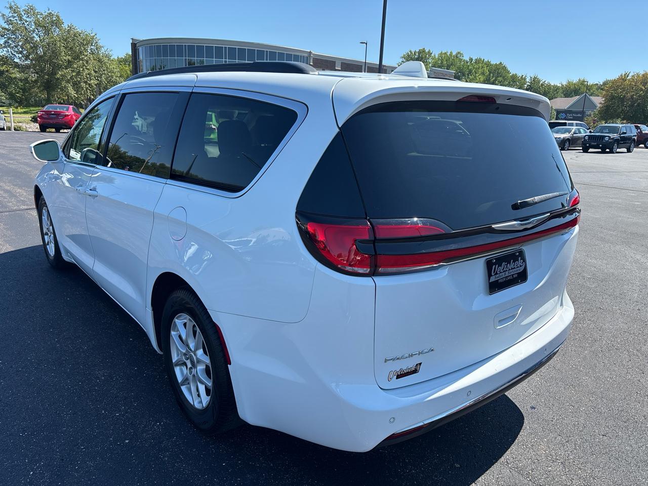 Chrysler Pacifica Touring L FWD 2022