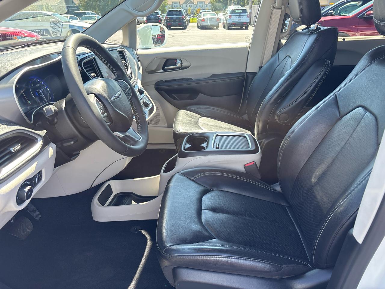 Chrysler Pacifica Touring L FWD 2022