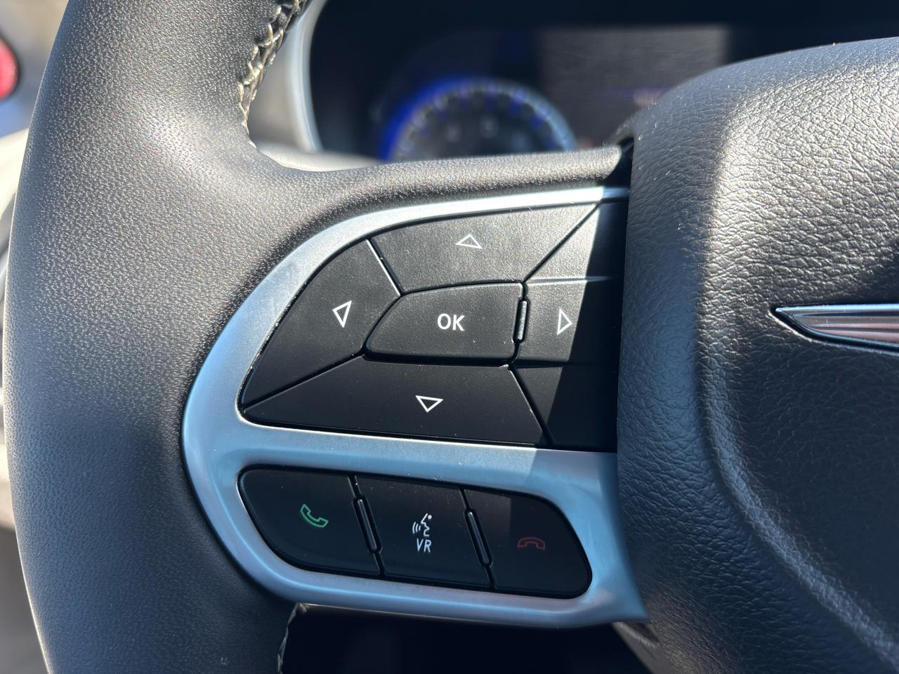 Chrysler Pacifica Touring L FWD 2022