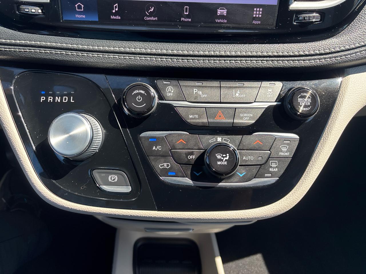 Chrysler Pacifica Touring L FWD 2022
