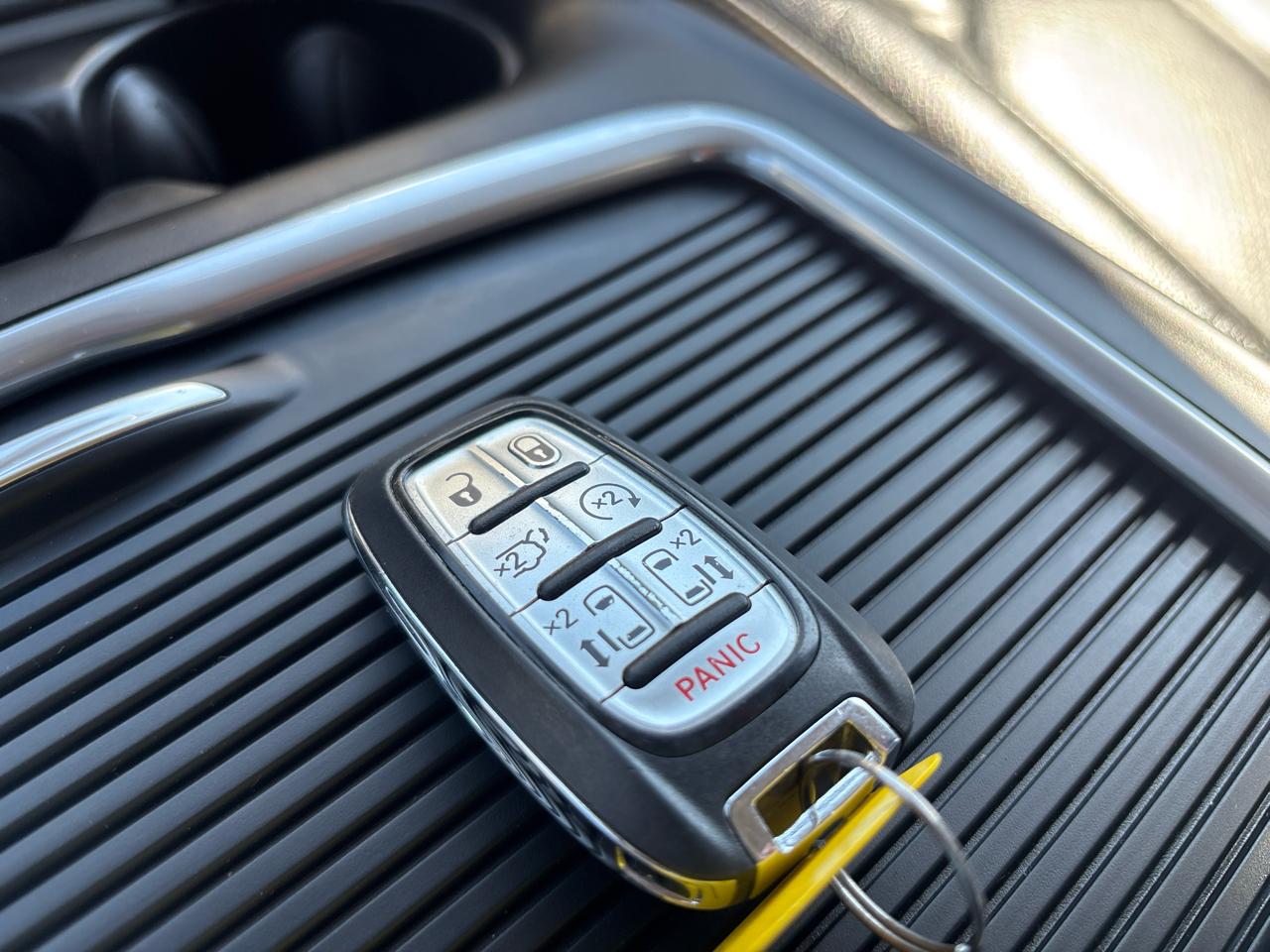 Chrysler Pacifica Touring L FWD 2022
