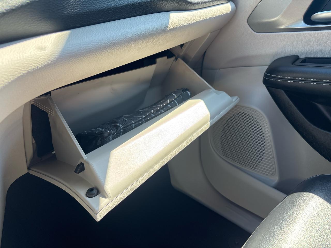 Chrysler Pacifica Touring L FWD 2022