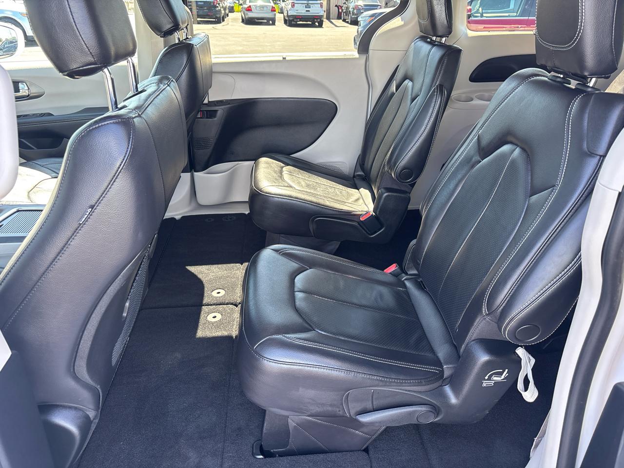 Chrysler Pacifica Touring L FWD 2022