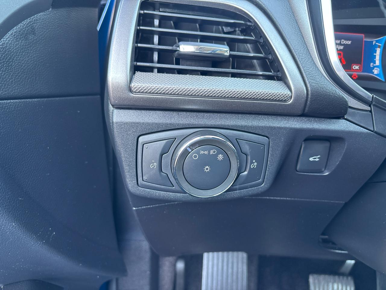 Ford Fusion Hybrid SE FWD 2020