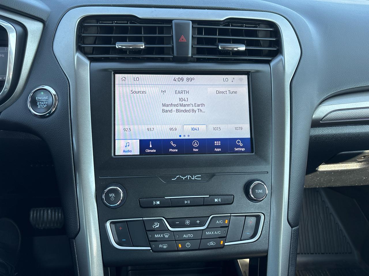Ford Fusion Hybrid SE FWD 2020