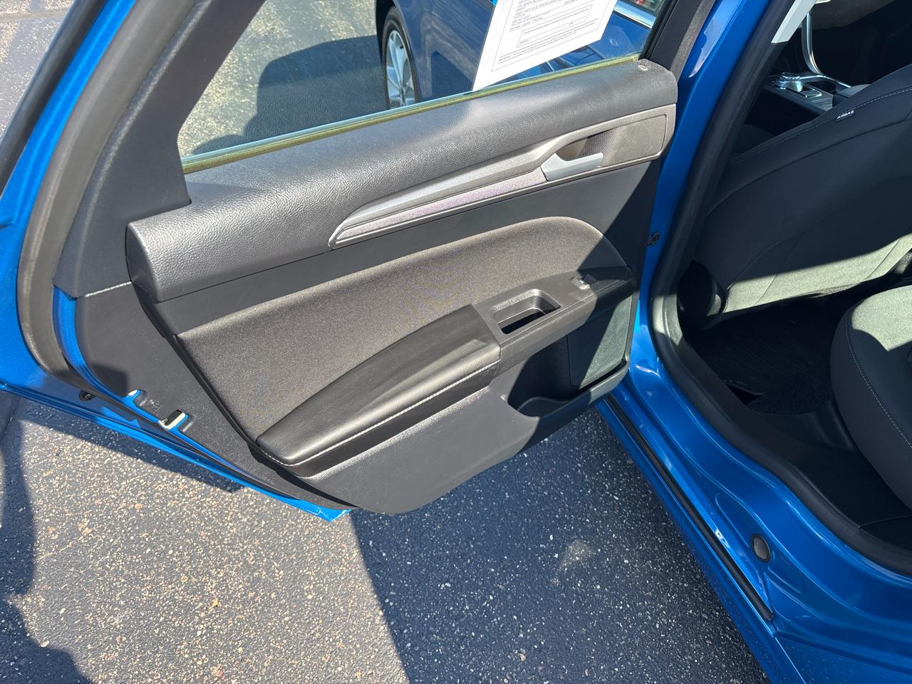 Ford Fusion Hybrid SE FWD 2020