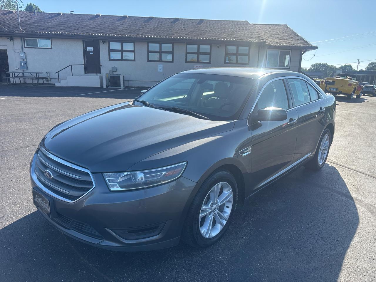 Ford Taurus 4dr Sdn SEL AWD 2015