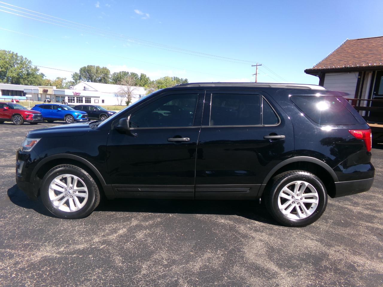 Ford Explorer Base 4WD 2017