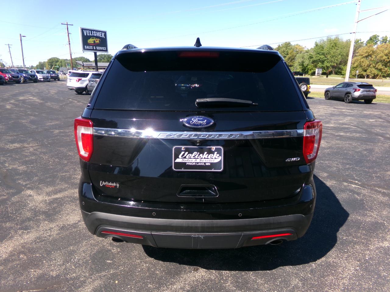 Ford Explorer Base 4WD 2017