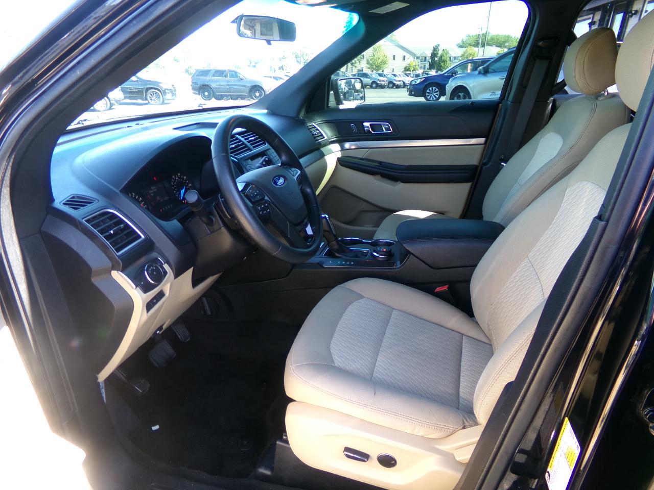 Ford Explorer Base 4WD 2017
