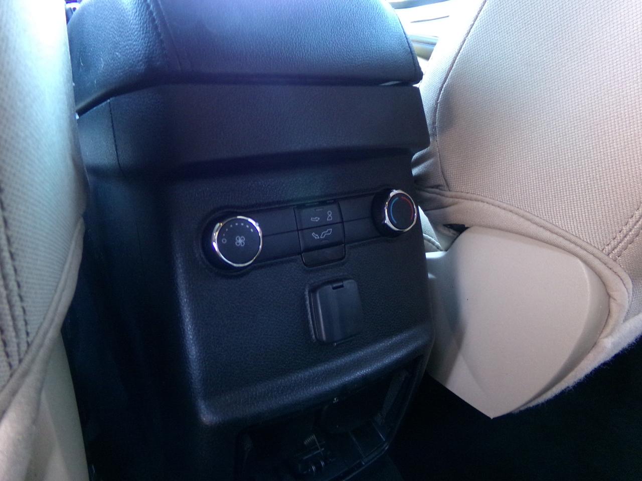 Ford Explorer Base 4WD 2017