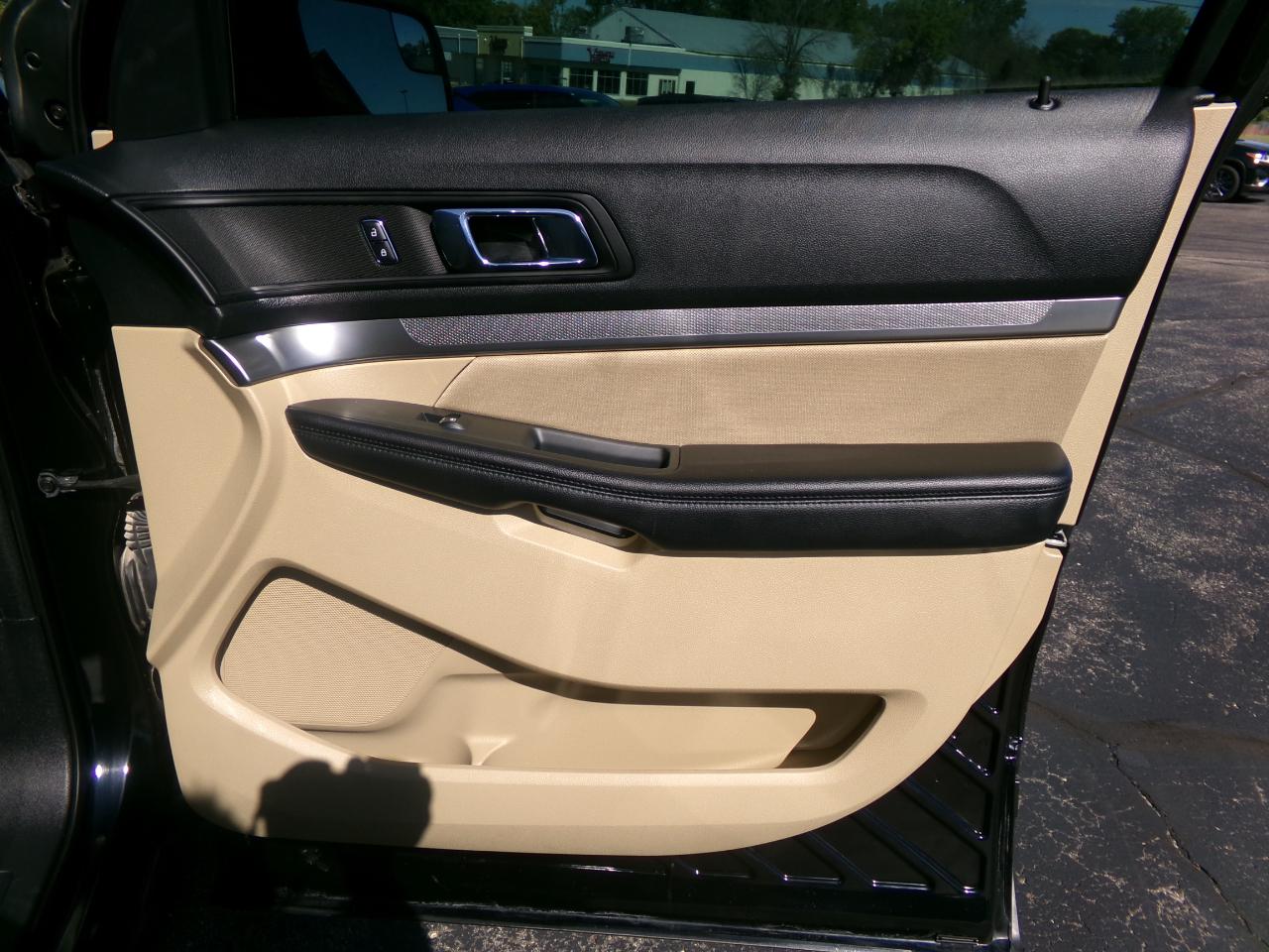 Ford Explorer Base 4WD 2017