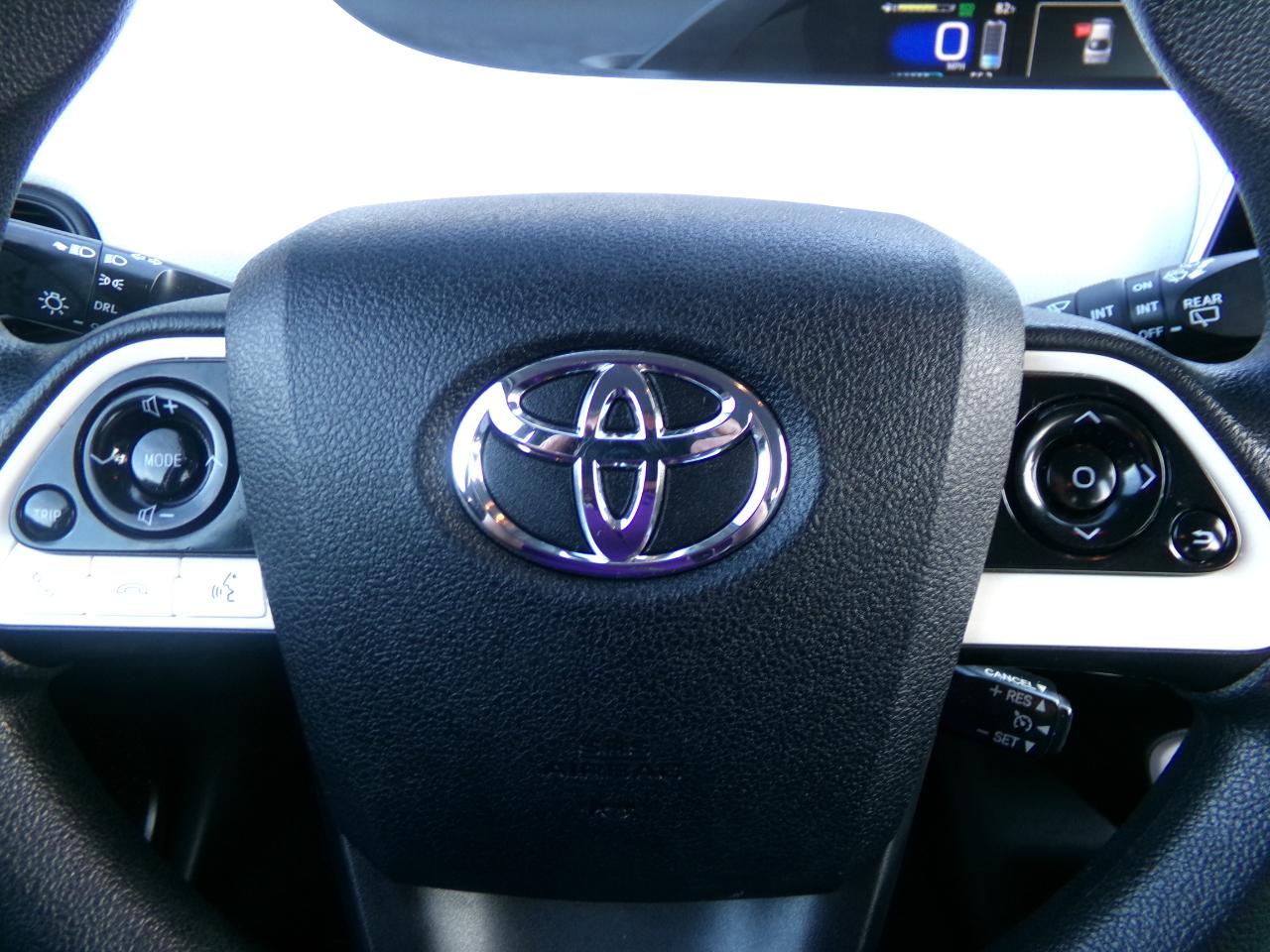 Toyota Prius 5dr HB Two (Natl) 2016