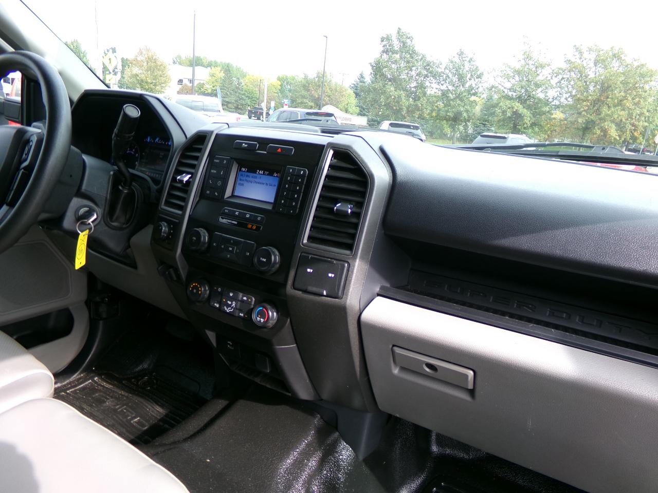 Ford F-250 SD XL Crew Cab Long Bed 4WD 2022