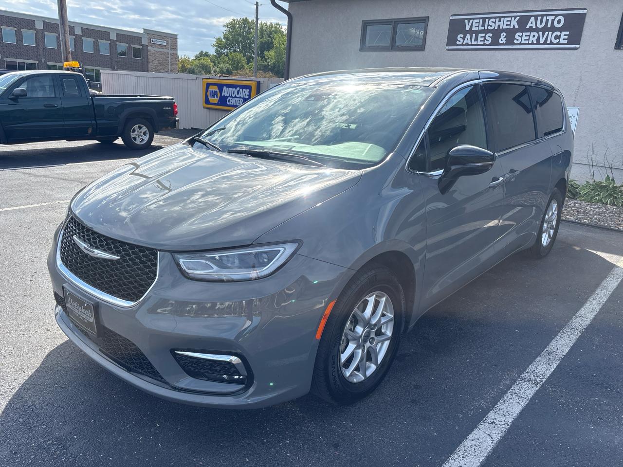 Chrysler Pacifica Select FWD 2025