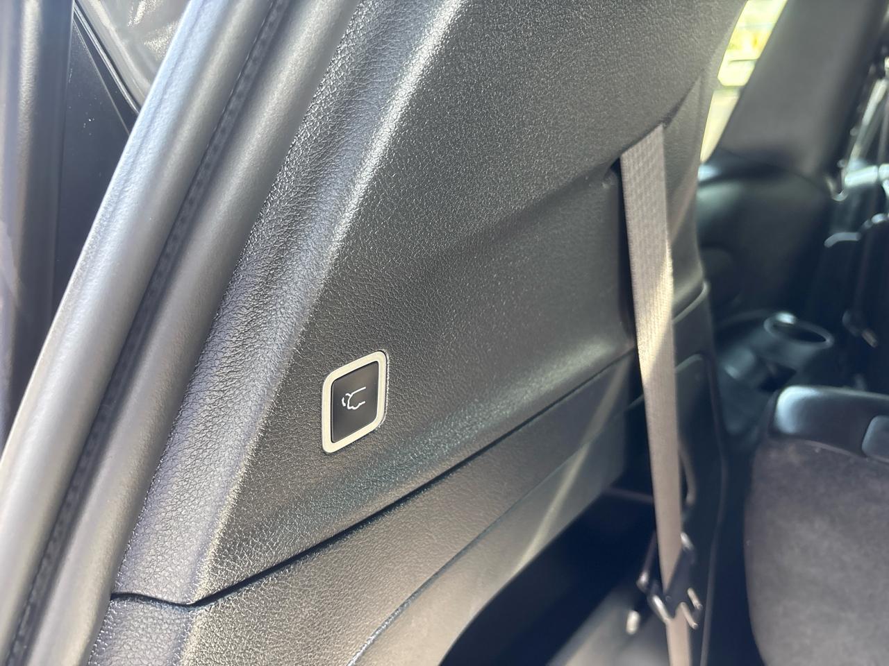 Chrysler Pacifica Select FWD 2025
