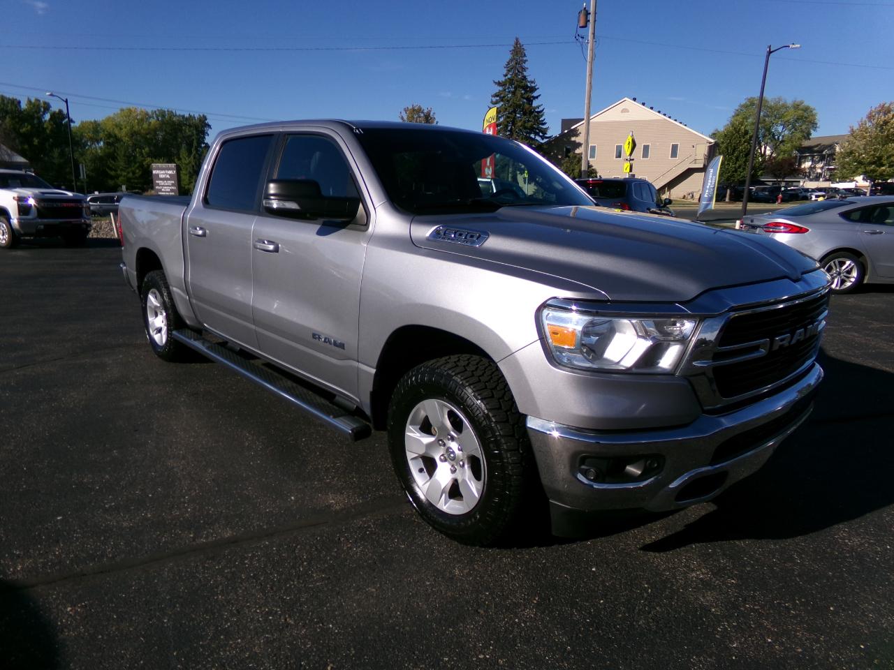 RAM 1500 Big Horn 4x4 Crew Cab 5'7" Box 2021