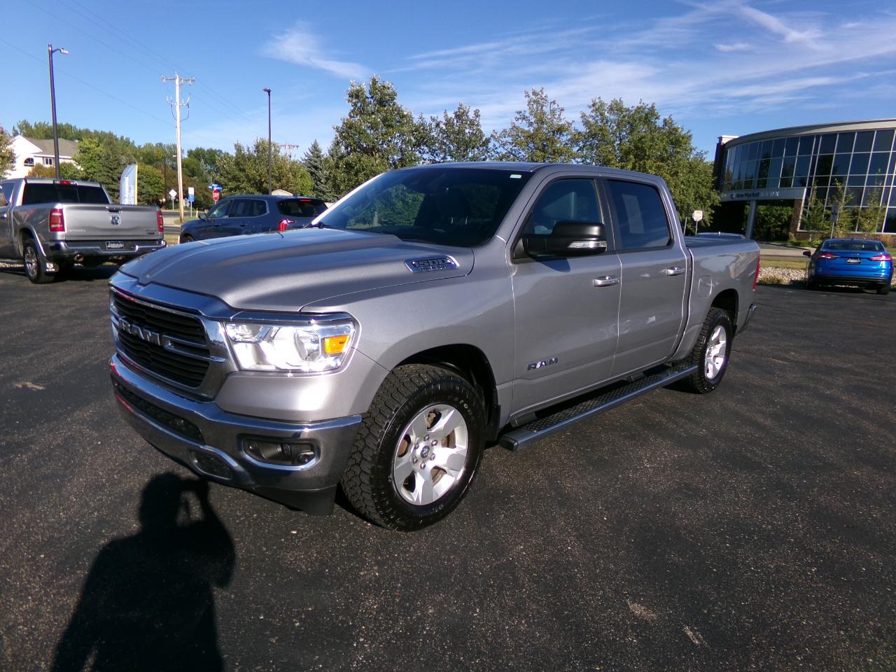 RAM 1500 Big Horn 4x4 Crew Cab 5'7" Box 2021
