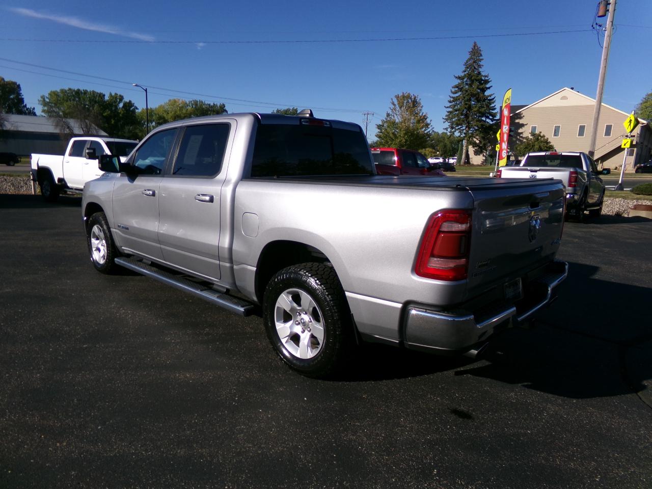 RAM 1500 Big Horn 4x4 Crew Cab 5'7" Box 2021