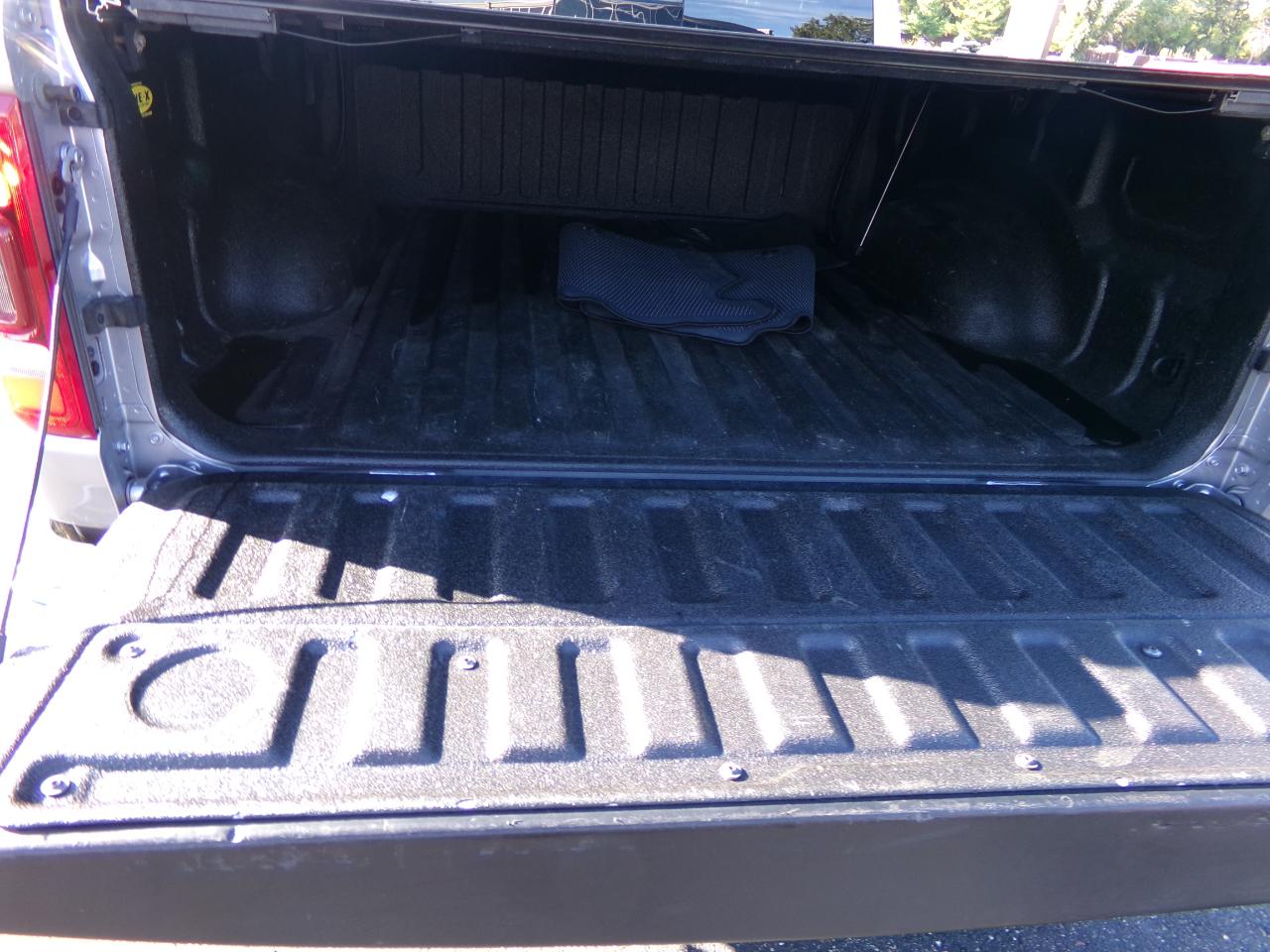 RAM 1500 Big Horn 4x4 Crew Cab 5'7" Box 2021