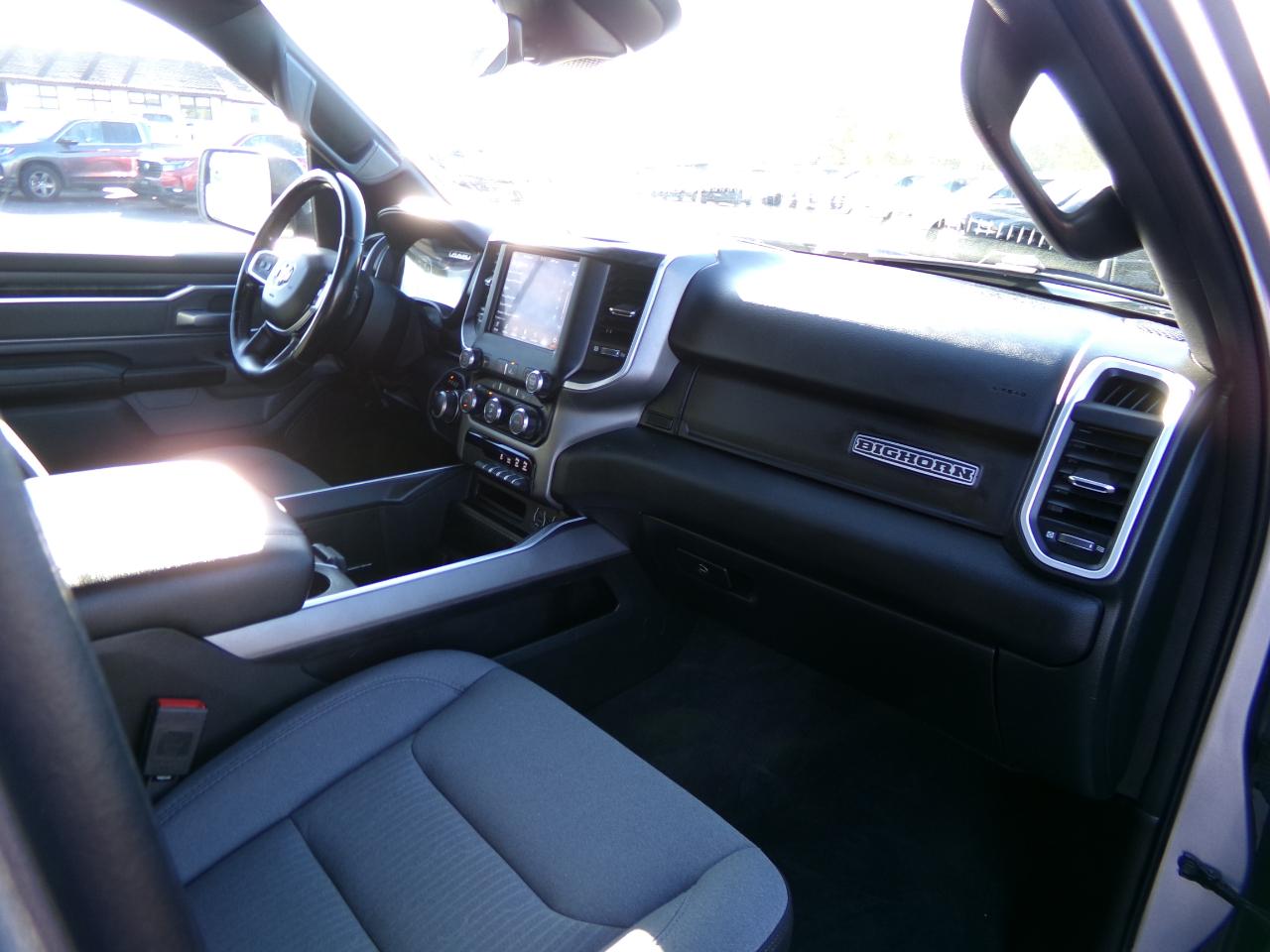 RAM 1500 Big Horn 4x4 Crew Cab 5'7" Box 2021