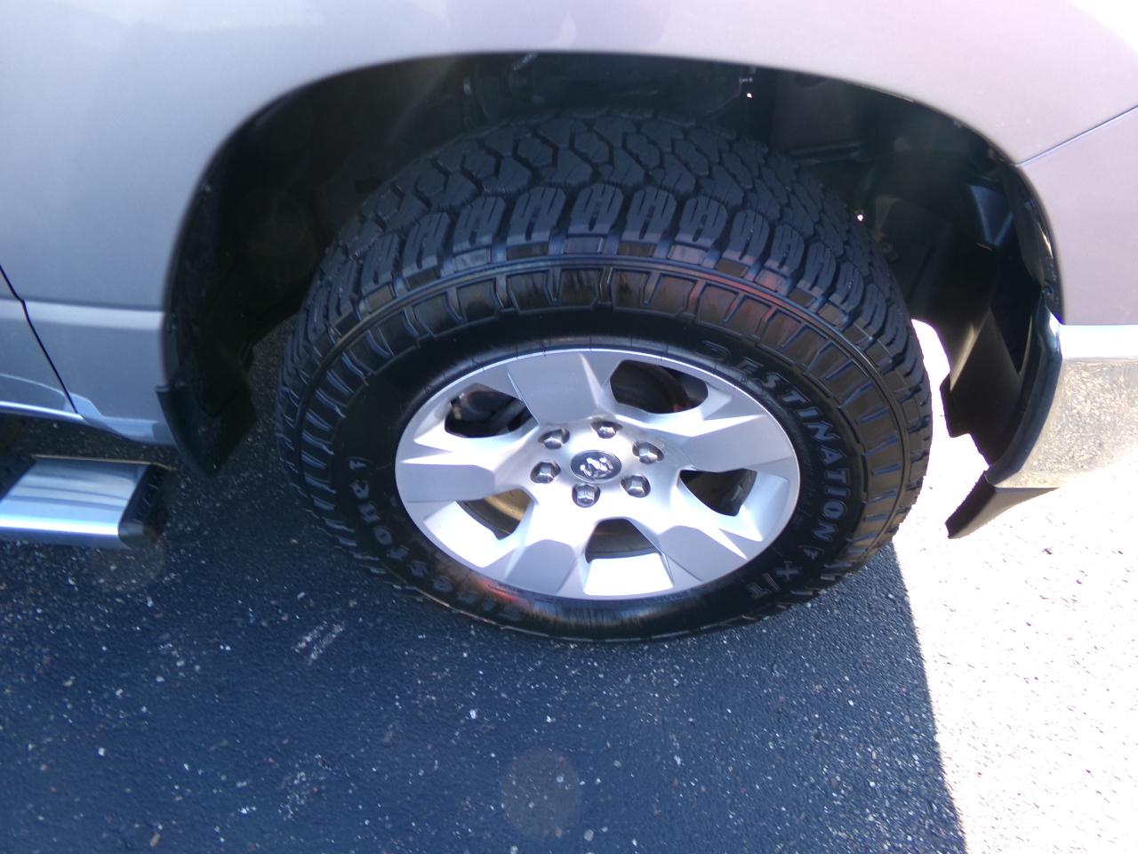 RAM 1500 Big Horn 4x4 Crew Cab 5'7" Box 2021