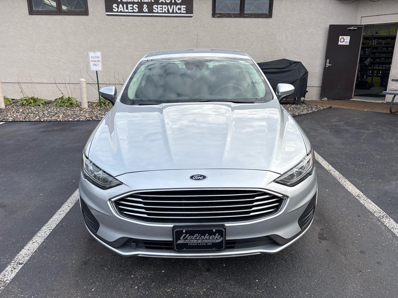 Ford Fusion Hybrid SE FWD 2019