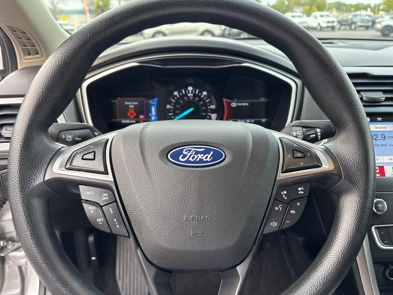 Ford Fusion Hybrid SE FWD 2019