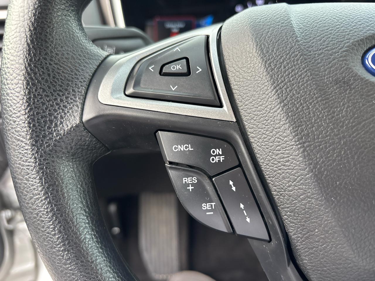 Ford Fusion Hybrid SE FWD 2019