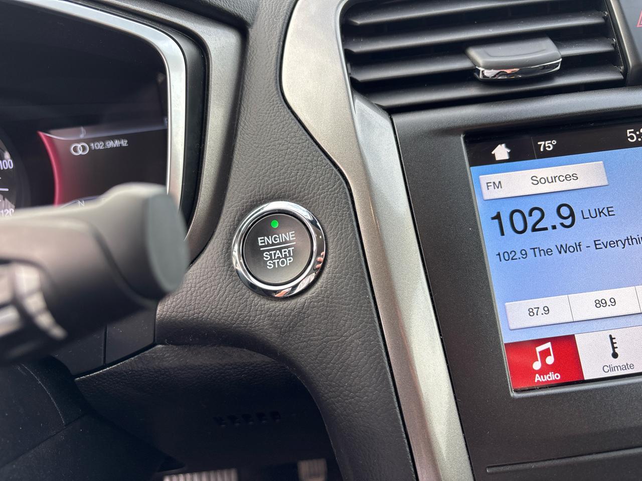 Ford Fusion Hybrid SE FWD 2019