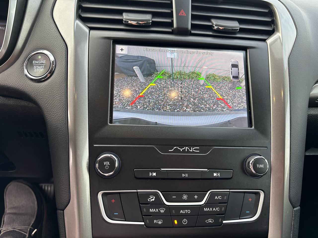 Ford Fusion Hybrid SE FWD 2019