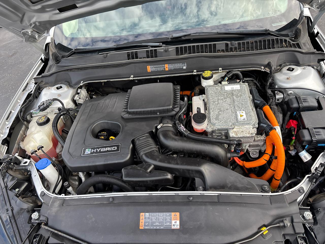 Ford Fusion Hybrid SE FWD 2019
