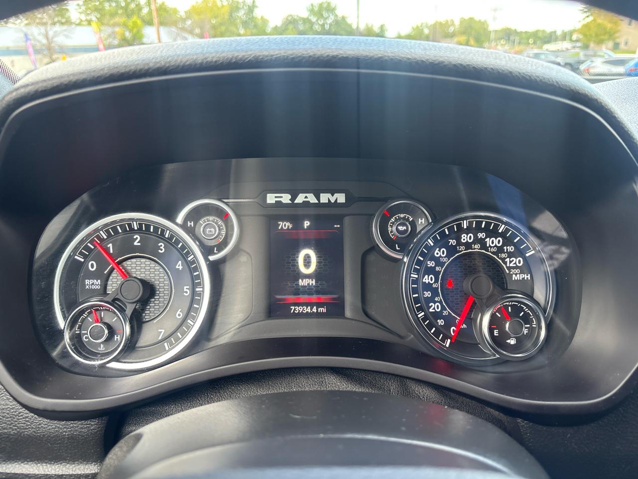 RAM 2500 Tradesman 4x4 Crew Cab 6'4" Box 2023