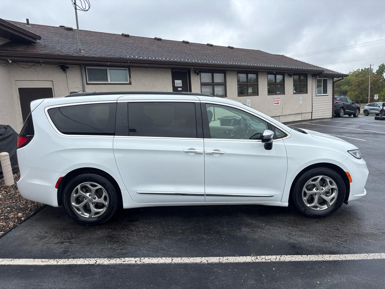 Chrysler Pacifica Limited FWD 2023