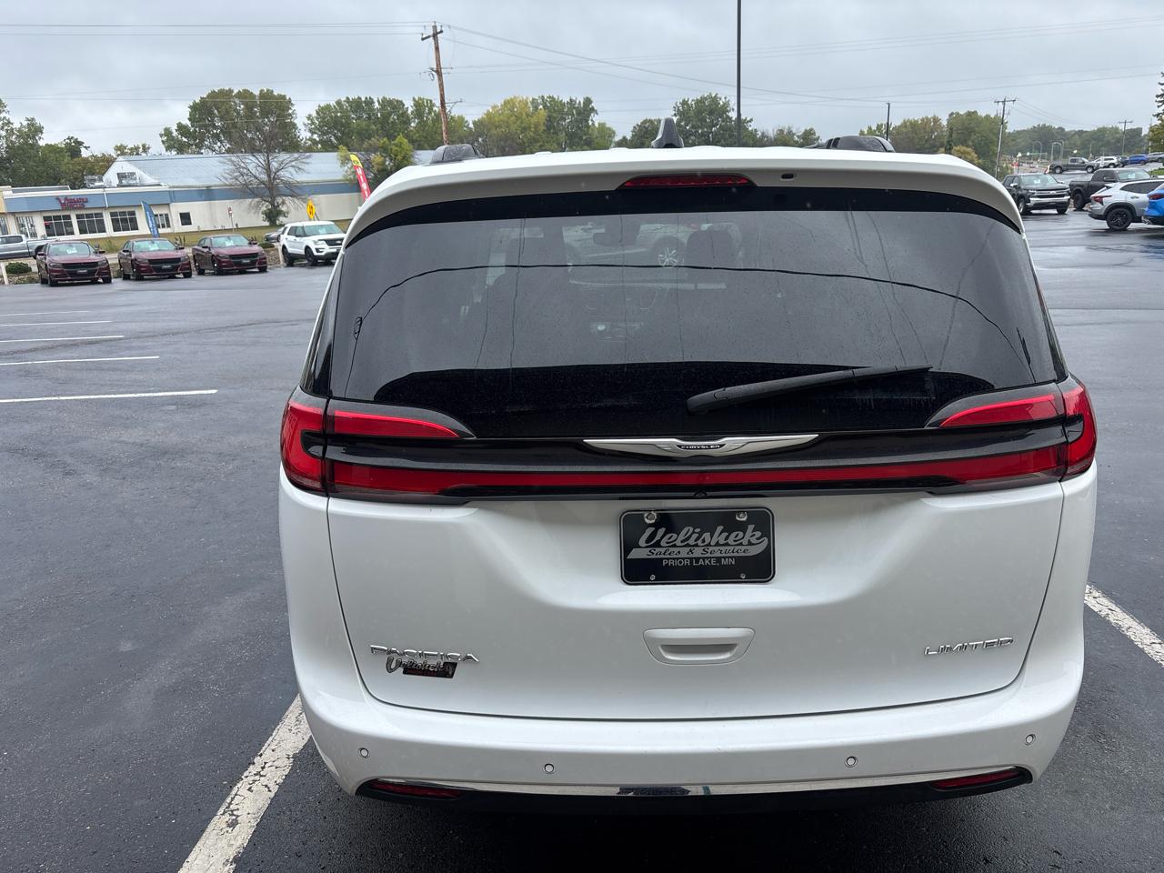 Chrysler Pacifica Limited FWD 2023
