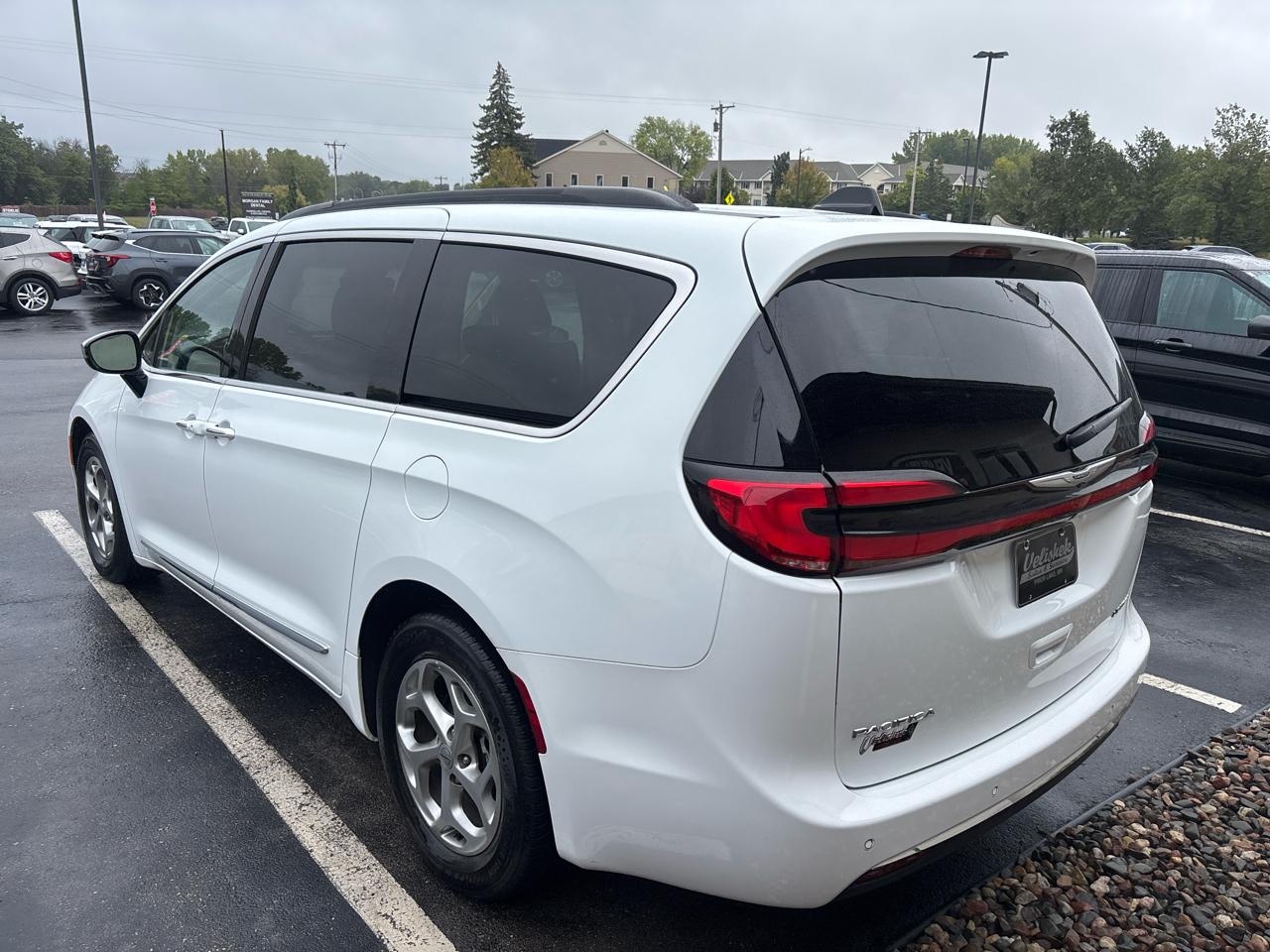 Chrysler Pacifica Limited FWD 2023