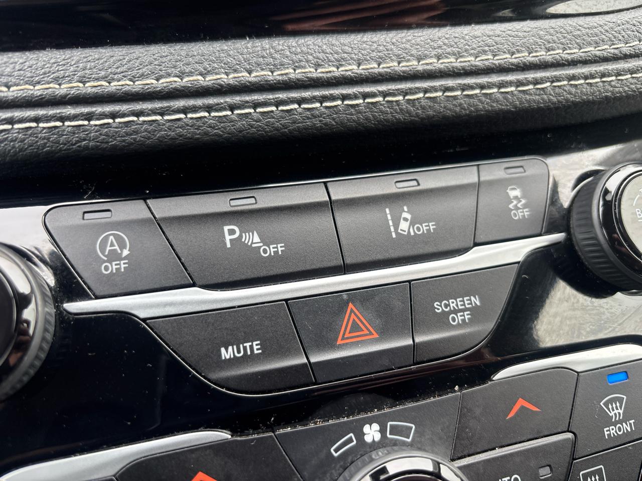 Chrysler Pacifica Limited FWD 2023