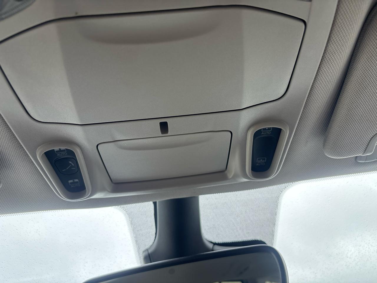 Chrysler Pacifica Limited FWD 2023