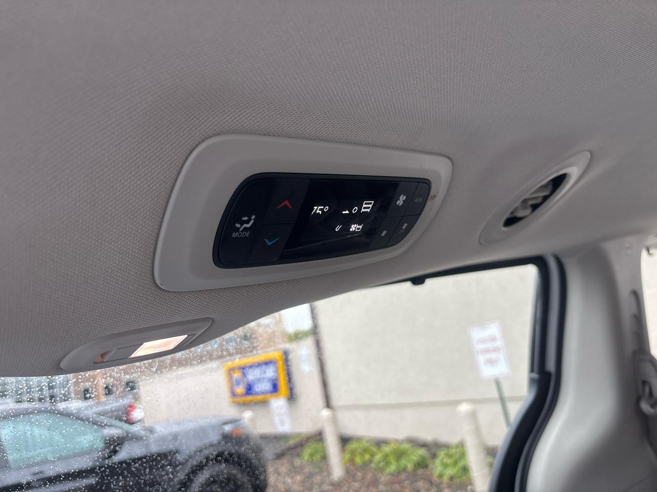 Chrysler Pacifica Limited FWD 2023