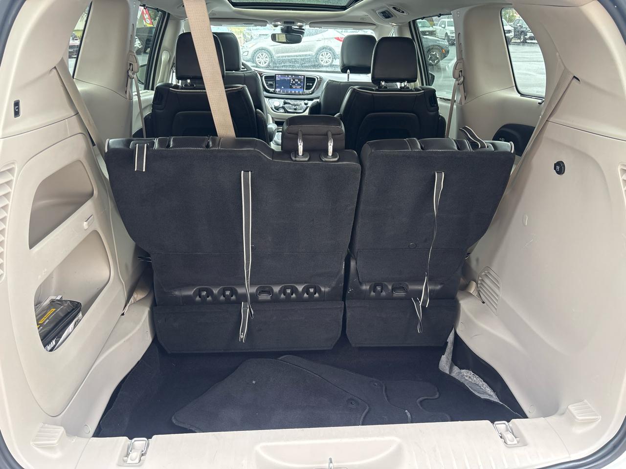Chrysler Pacifica Limited FWD 2023