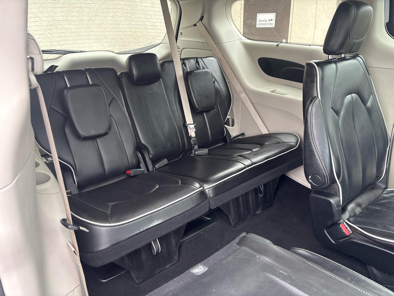 Chrysler Pacifica Limited FWD 2023