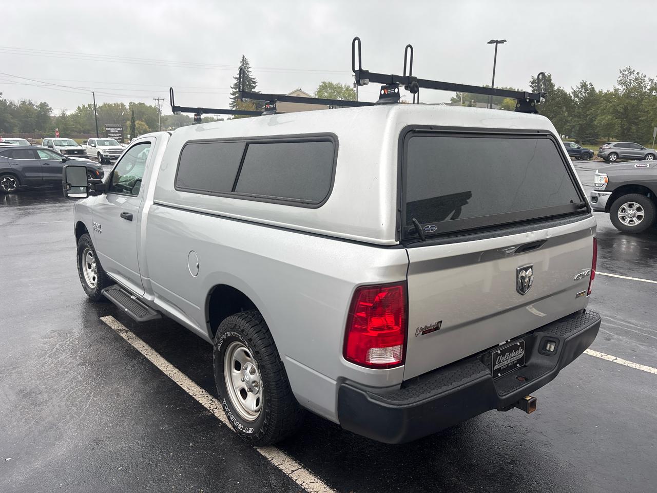 RAM 1500 Tradesman 4x4 Regular Cab 8' Box 2017
