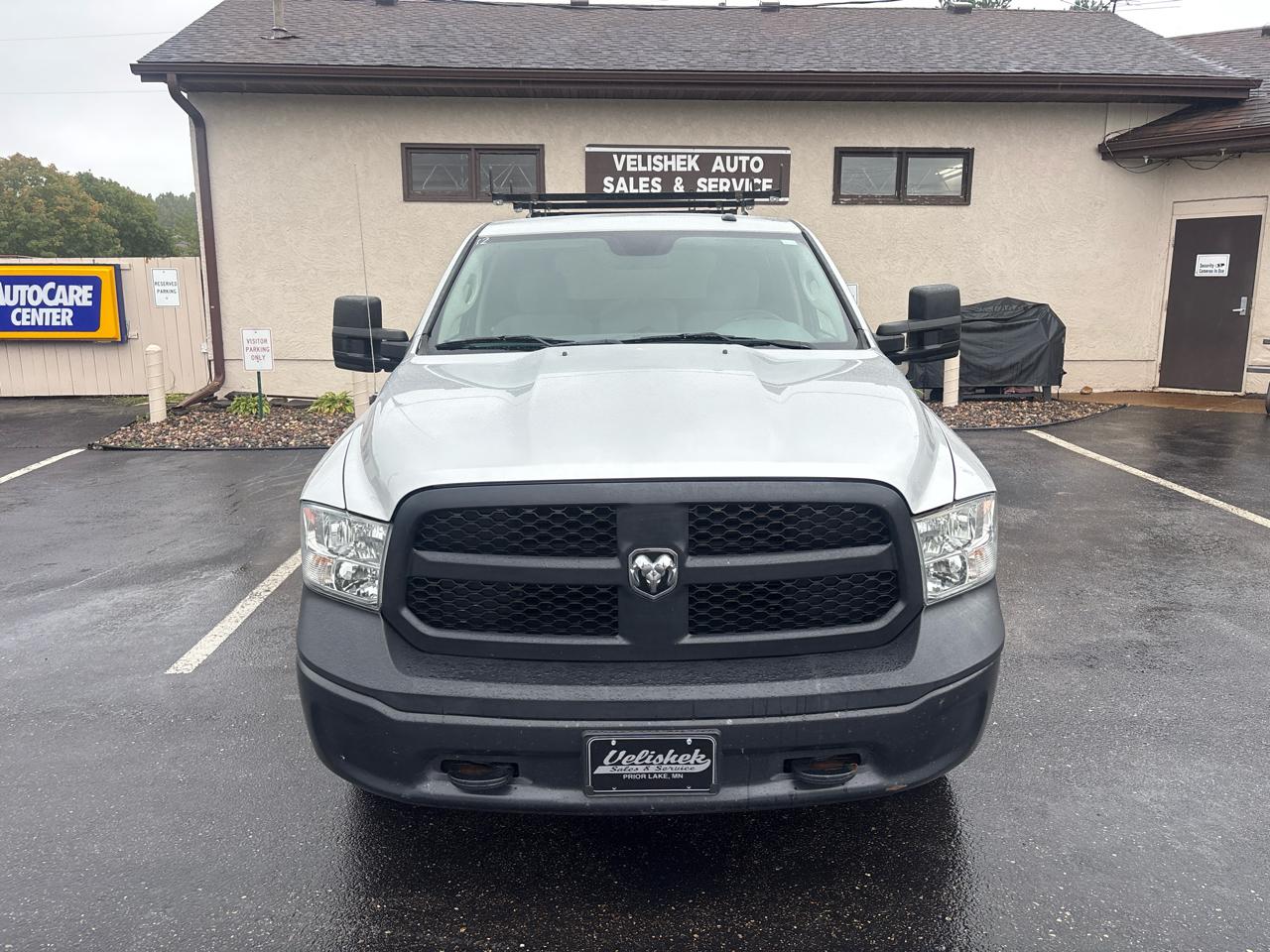 RAM 1500 Tradesman 4x4 Regular Cab 8' Box 2017